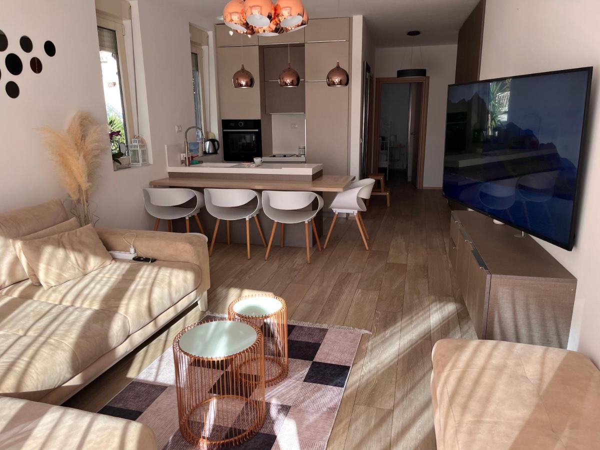 Atina Apartment, City Centre Budva ,Luxurious, Bright, Parking 外观 照片