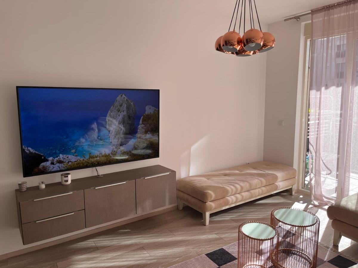 Atina Apartment, City Centre Budva ,Luxurious, Bright, Parking 外观 照片